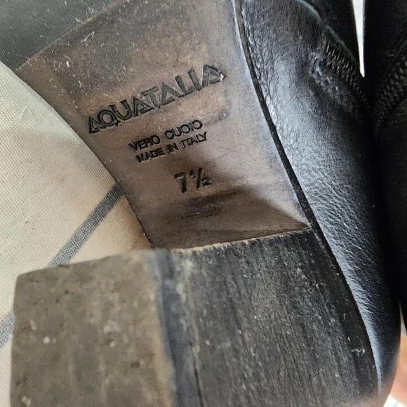 Aquatalia Black Leather Ankle Boot Side Zip Almond Toe Size 7 1/2 Made in Italy - Picture 2 of 11